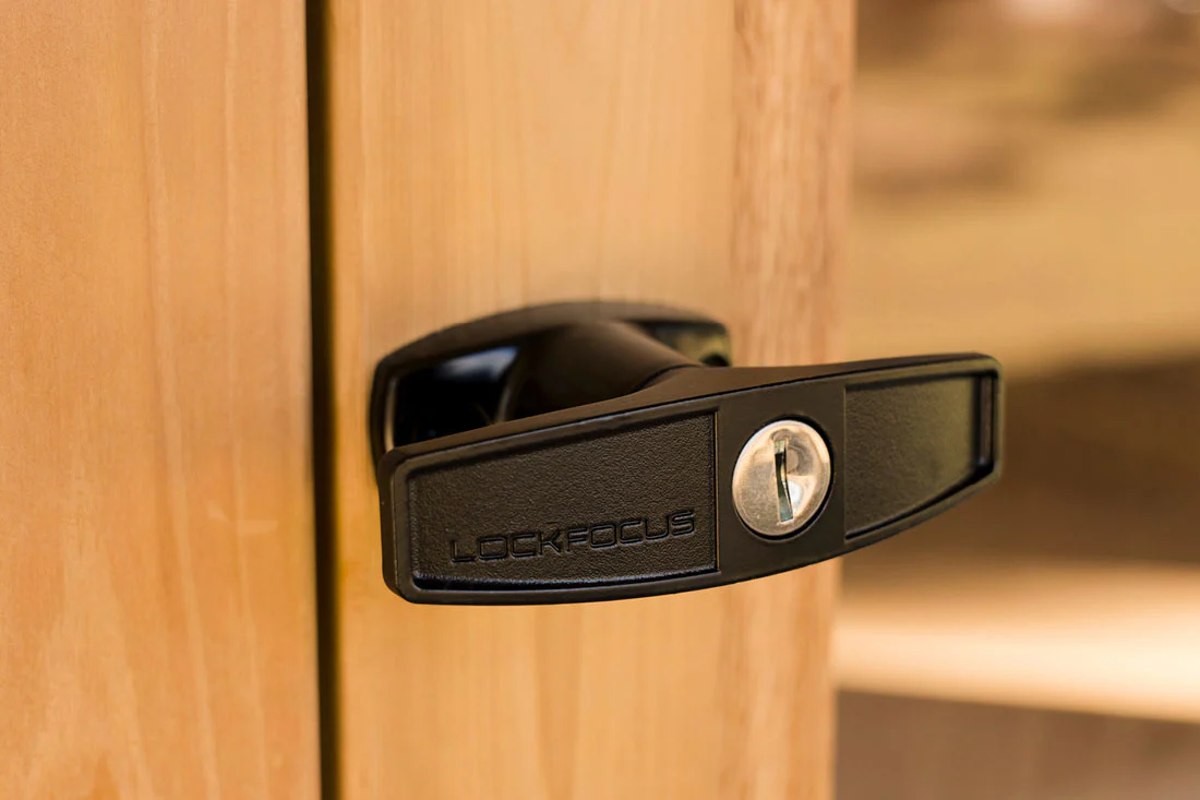 Peppertree 9x6 Cedar Timber Classic Studio - Image 5